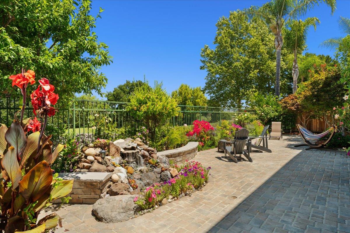 Detail Gallery Image 38 of 53 For 2316 Club Dr, Gilroy,  CA 95020 - 5 Beds | 3/1 Baths