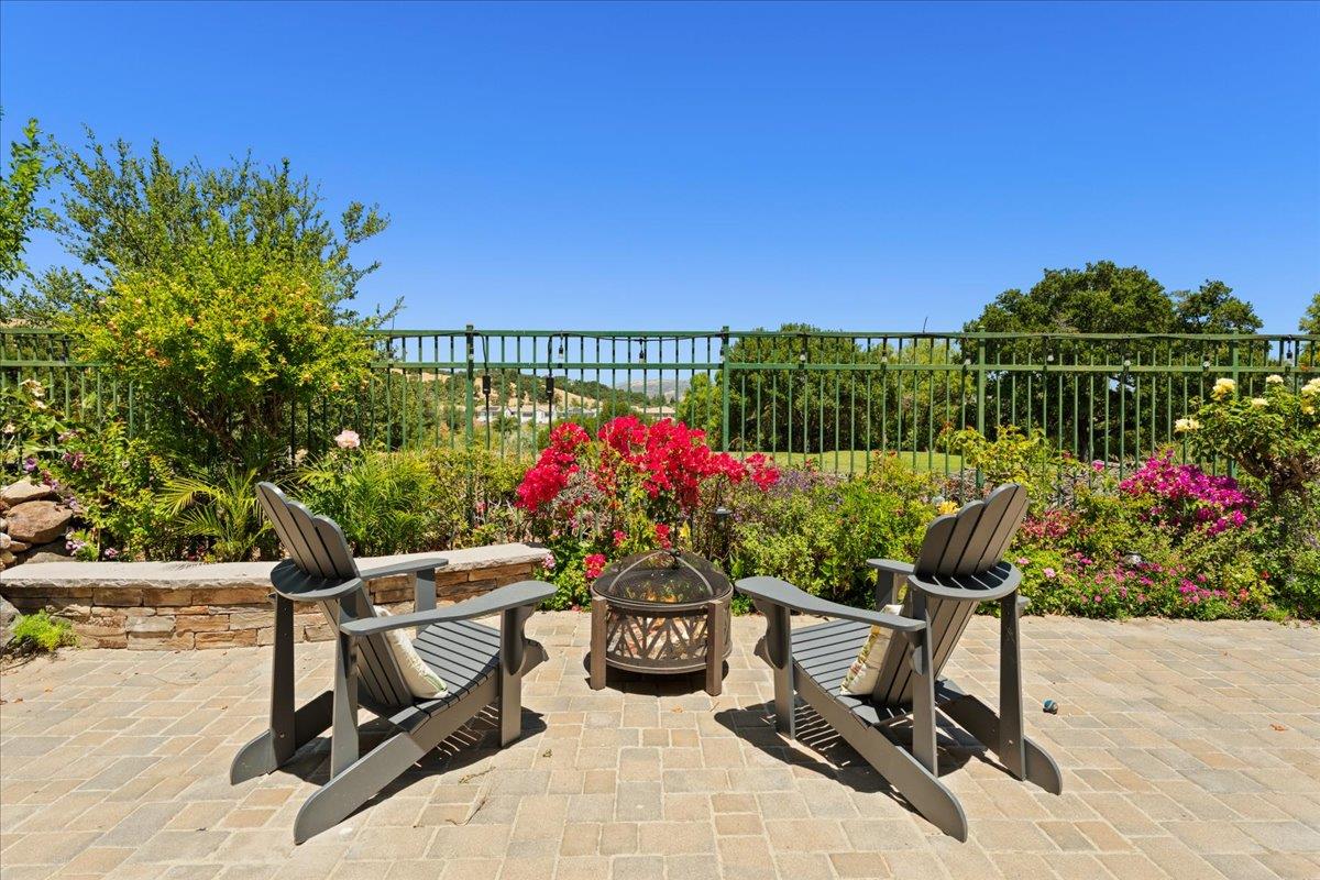 Detail Gallery Image 40 of 53 For 2316 Club Dr, Gilroy,  CA 95020 - 5 Beds | 3/1 Baths