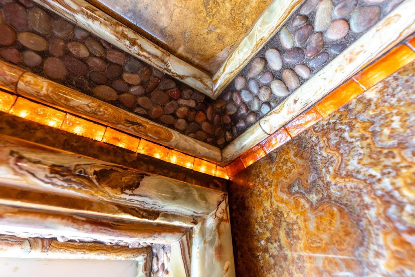 Detail Gallery Image 18 of 25 For 111 Lawn Way, Capitola,  CA 95010 - 2 Beds | 2 Baths