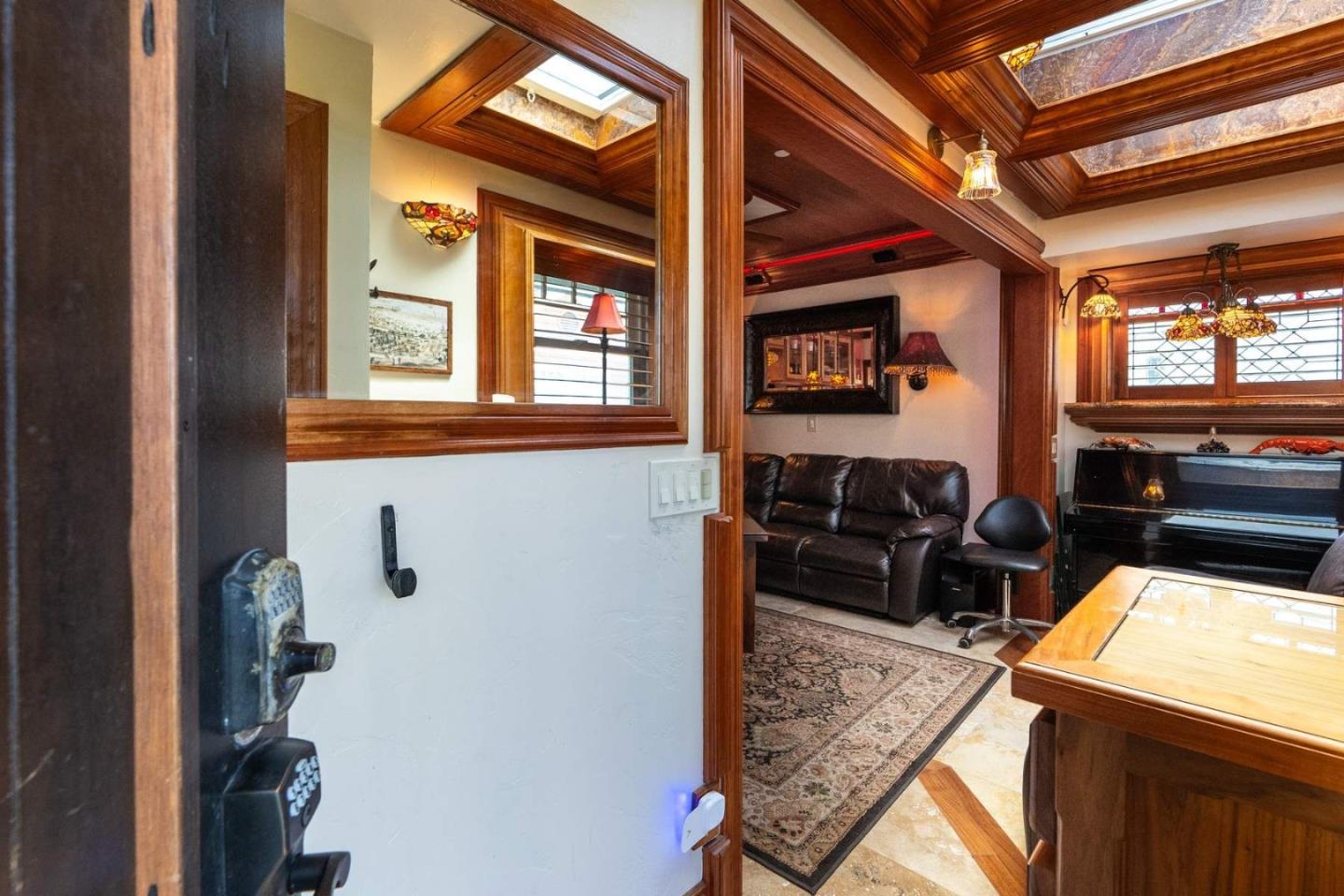 Detail Gallery Image 24 of 25 For 111 Lawn Way, Capitola,  CA 95010 - 2 Beds | 2 Baths