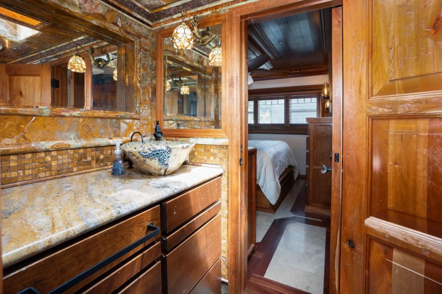 Detail Gallery Image 9 of 25 For 111 Lawn Way, Capitola,  CA 95010 - 2 Beds | 2 Baths