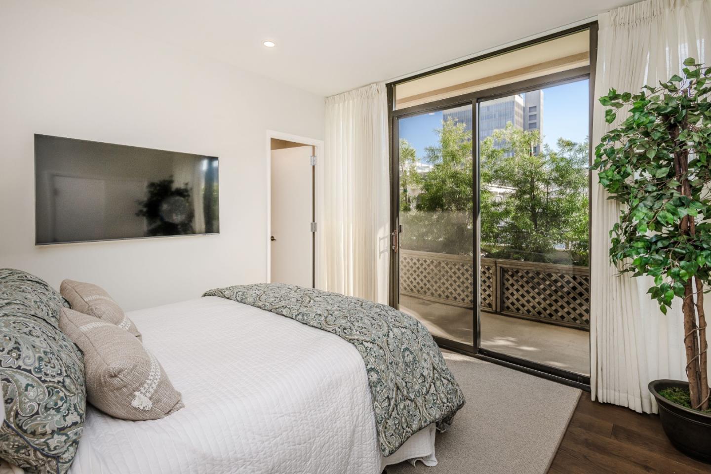 Detail Gallery Image 15 of 21 For 20 W 3rd Ave #202,  San Mateo,  CA 94402 - 2 Beds | 2/1 Baths