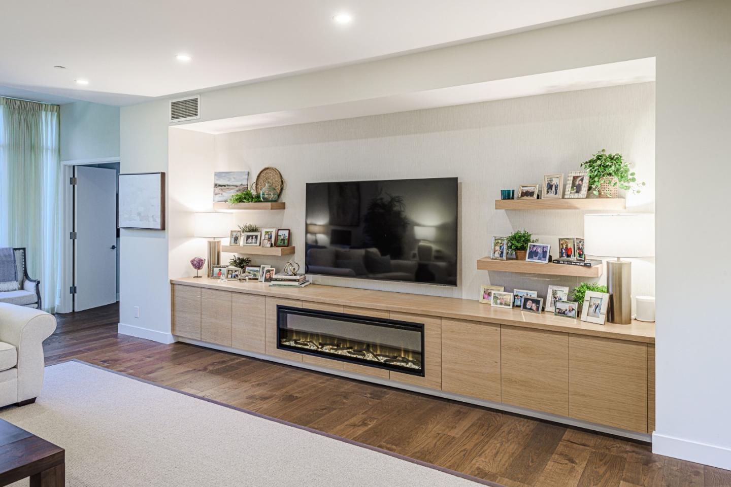 Detail Gallery Image 3 of 21 For 20 W 3rd Ave #202,  San Mateo,  CA 94402 - 2 Beds | 2/1 Baths