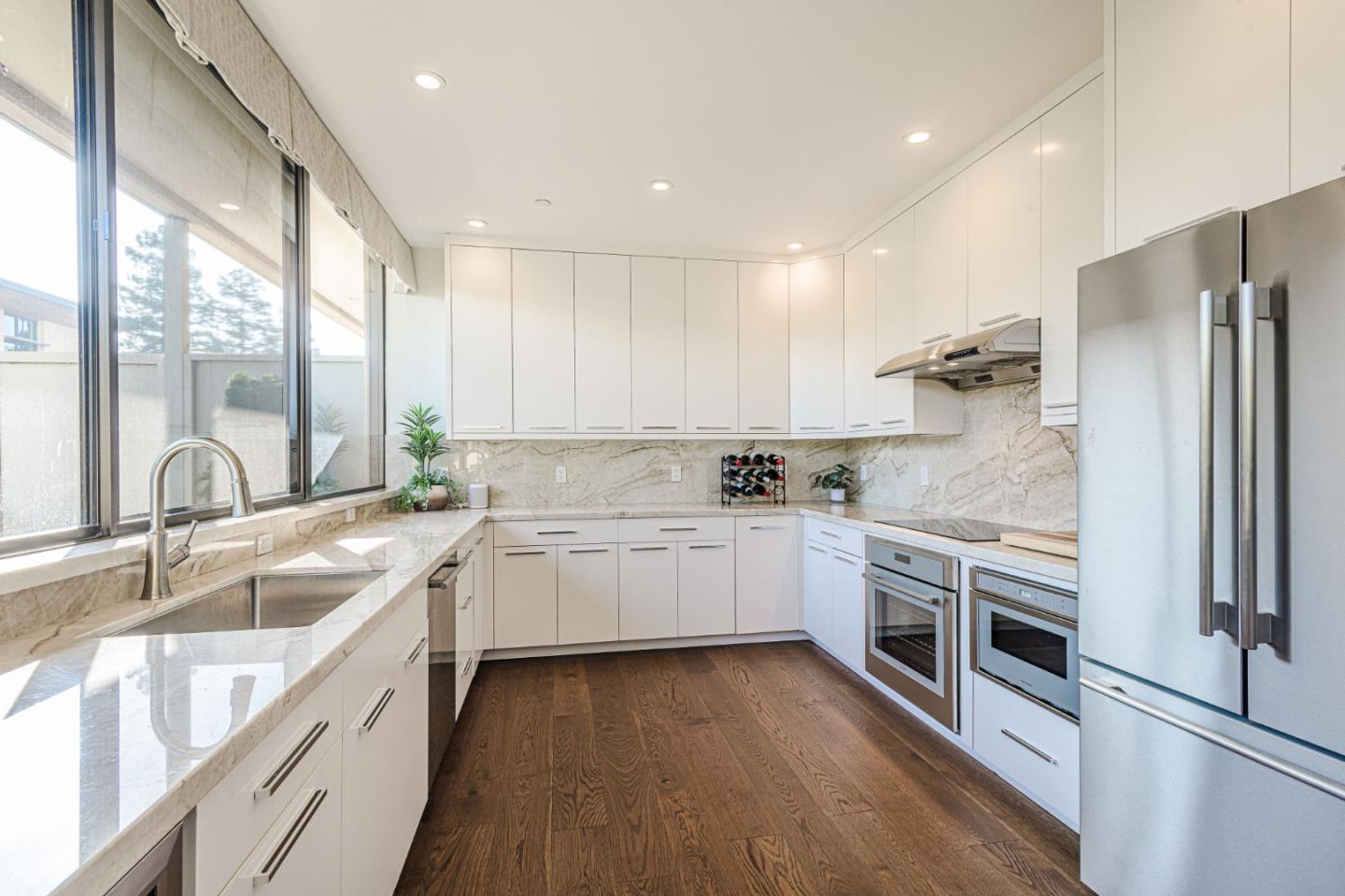 Detail Gallery Image 8 of 21 For 20 W 3rd Ave #202,  San Mateo,  CA 94402 - 2 Beds | 2/1 Baths