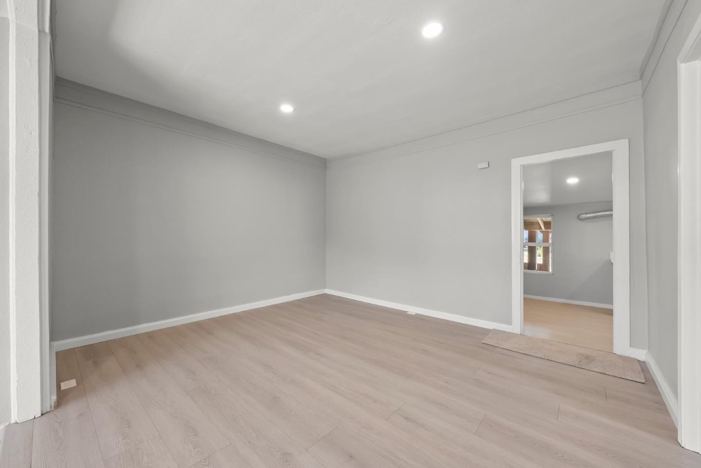 Detail Gallery Image 16 of 43 For 850 Calhoun St, San Jose,  CA 95116 - – Beds | – Baths