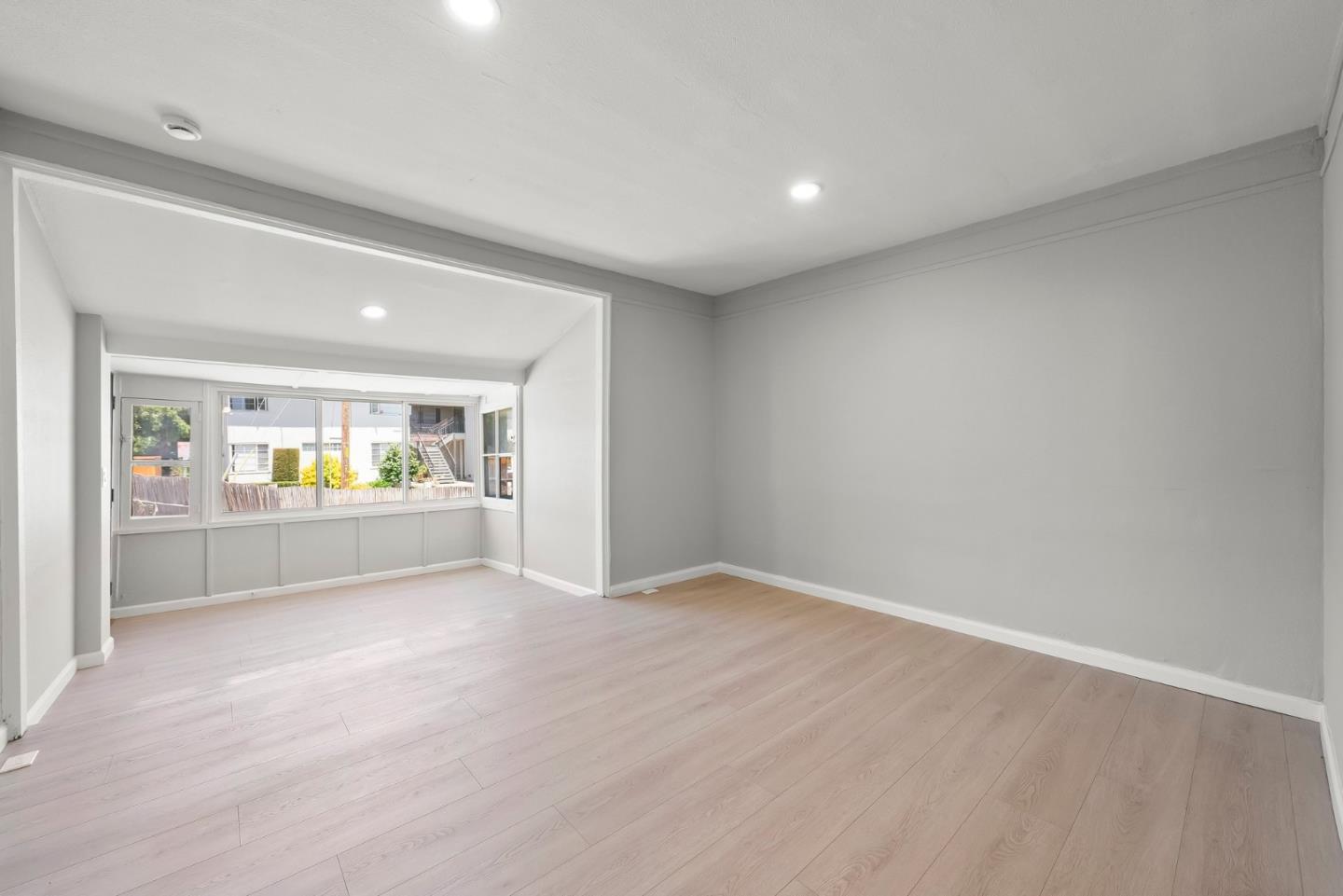 Detail Gallery Image 17 of 43 For 850 Calhoun St, San Jose,  CA 95116 - – Beds | – Baths