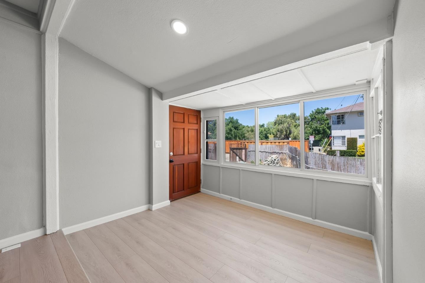 Detail Gallery Image 18 of 43 For 850 Calhoun St, San Jose,  CA 95116 - – Beds | – Baths