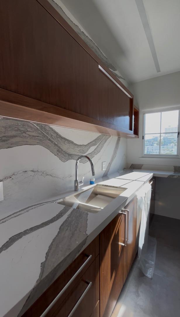 Detail Gallery Image 5 of 9 For 1302 N Sweetzer Ave #602,  West Hollywood,  CA 90069 - 3 Beds | 3/1 Baths