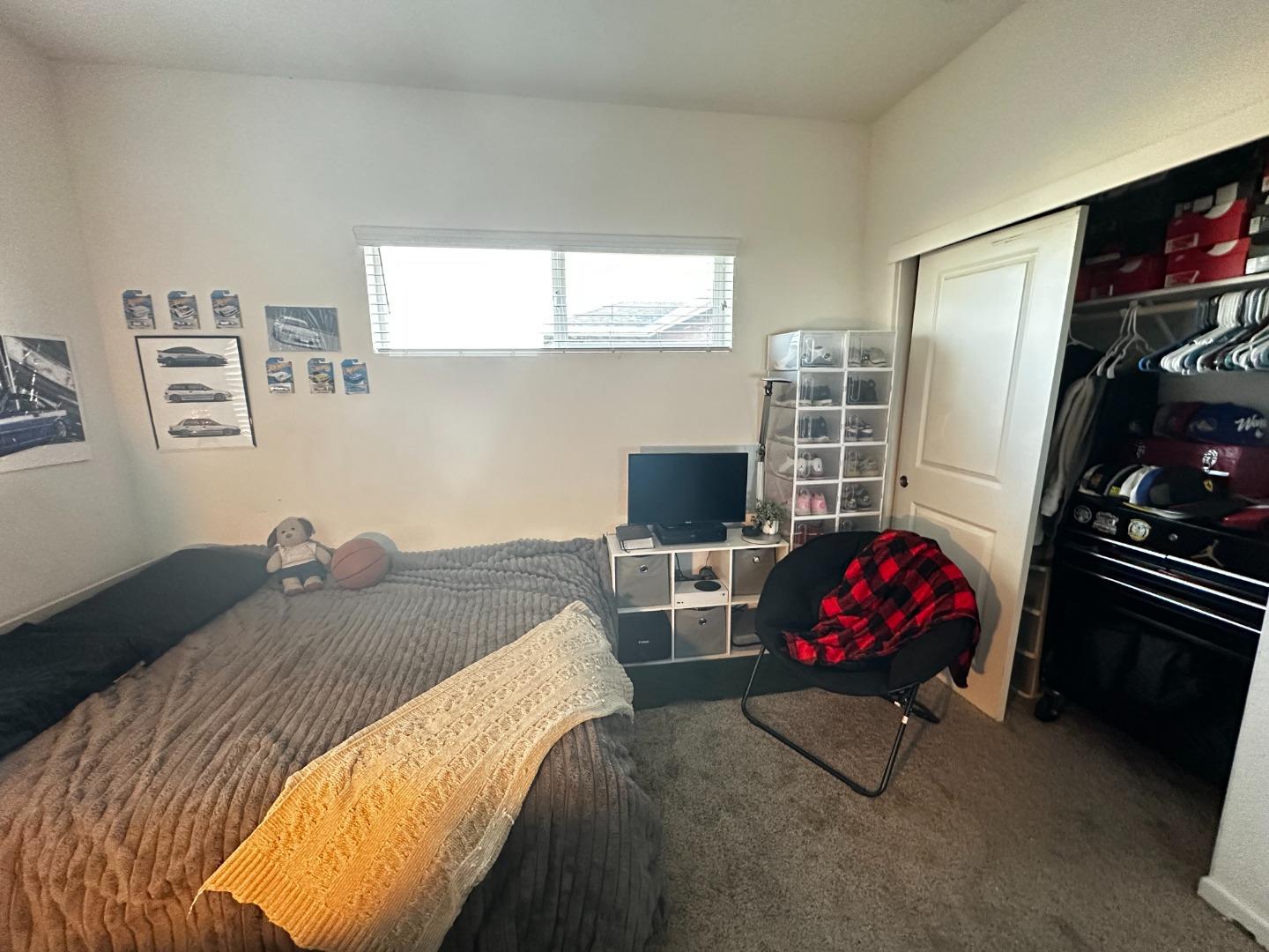Detail Gallery Image 10 of 12 For 5517 Malibu Palm Ct, Sacramento,  CA 95842 - 3 Beds | 2/1 Baths