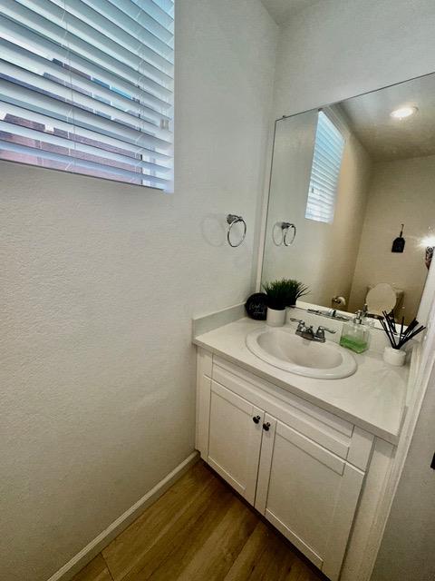 Detail Gallery Image 4 of 12 For 5517 Malibu Palm Ct, Sacramento,  CA 95842 - 3 Beds | 2/1 Baths