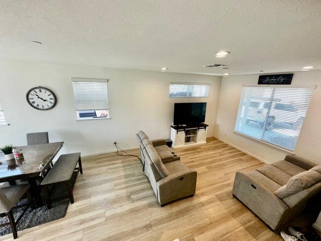 Detail Gallery Image 6 of 12 For 5517 Malibu Palm Ct, Sacramento,  CA 95842 - 3 Beds | 2/1 Baths