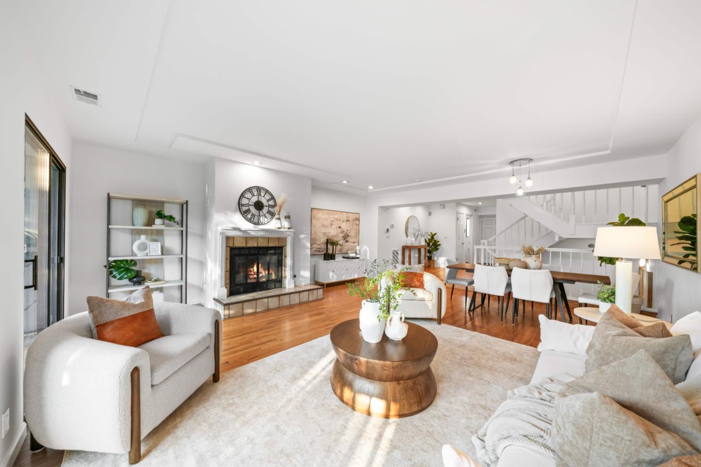 Detail Gallery Image 1 of 43 For 14589 Oak St, Saratoga,  CA 95070 - 3 Beds | 2/1 Baths