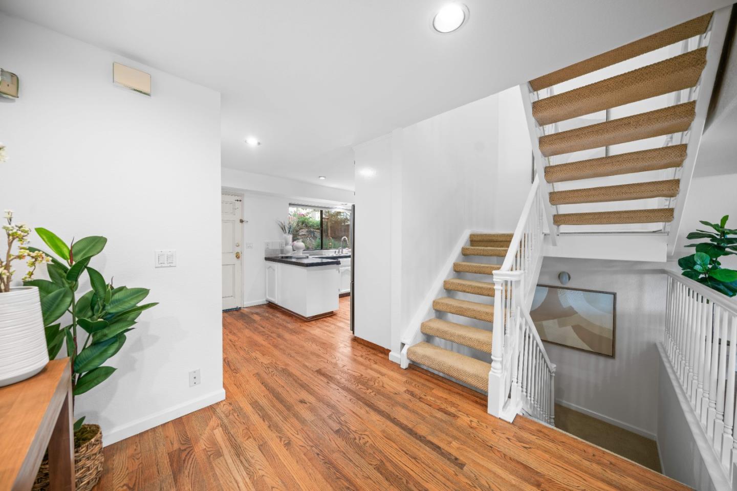 Detail Gallery Image 11 of 43 For 14589 Oak St, Saratoga,  CA 95070 - 3 Beds | 2/1 Baths
