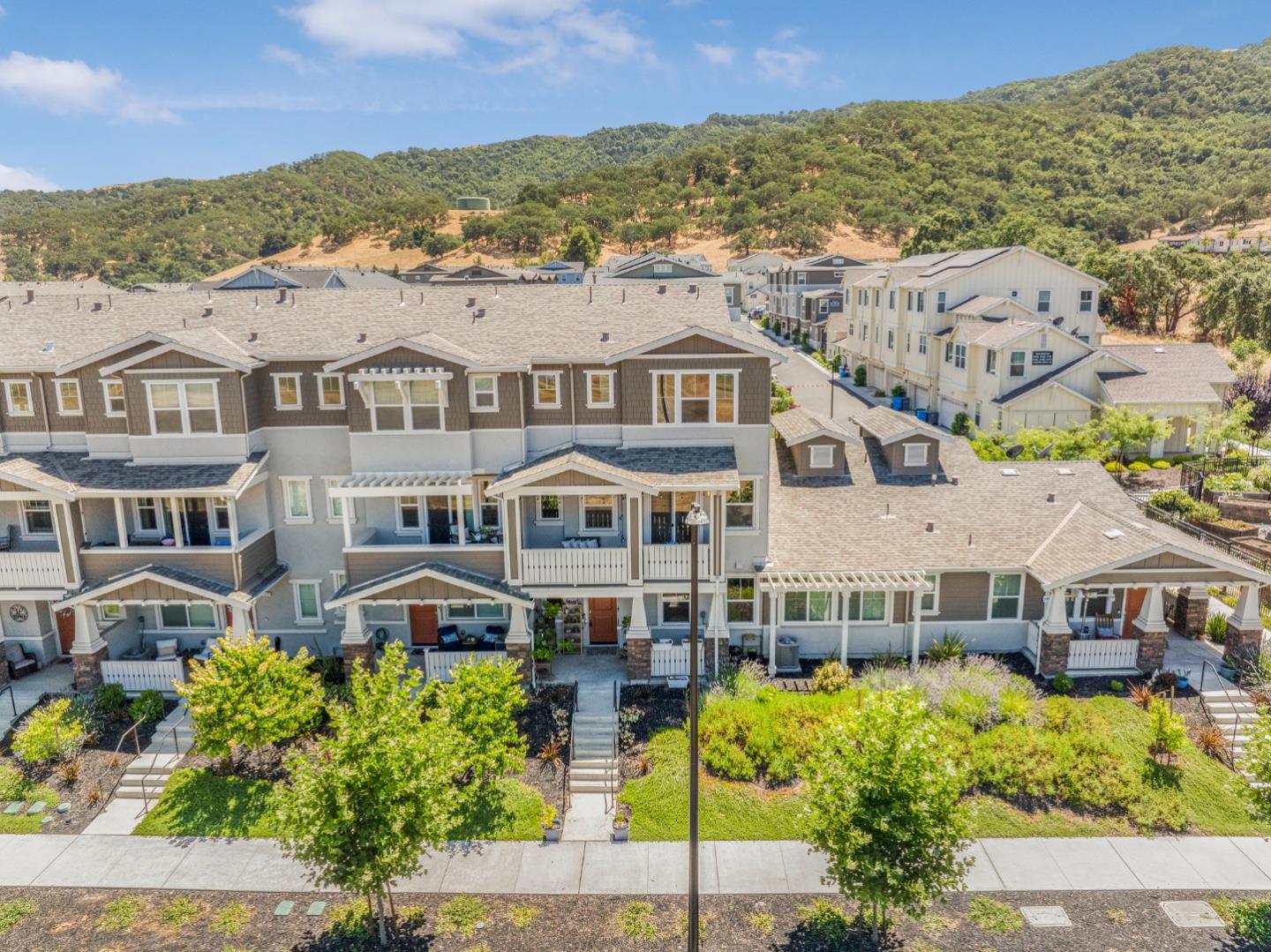 Detail Gallery Image 30 of 34 For 1387 Ores Way, Gilroy,  CA 95020 - 3 Beds | 2/2 Baths