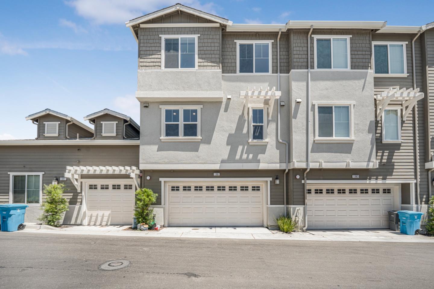 Detail Gallery Image 4 of 34 For 1387 Ores Way, Gilroy,  CA 95020 - 3 Beds | 2/2 Baths