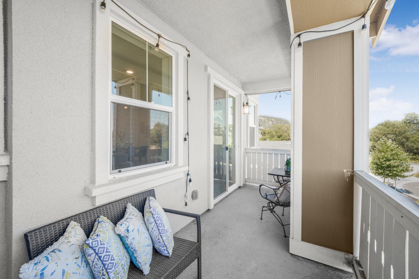Detail Gallery Image 9 of 34 For 1387 Ores Way, Gilroy,  CA 95020 - 3 Beds | 2/2 Baths