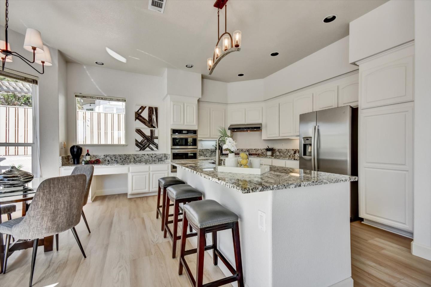 Detail Gallery Image 12 of 41 For 8756 Mccarty Ranch Dr, San Jose,  CA 95135 - 2 Beds | 2/1 Baths