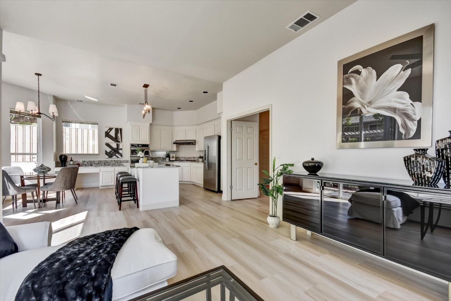 Detail Gallery Image 17 of 41 For 8756 Mccarty Ranch Dr, San Jose,  CA 95135 - 2 Beds | 2/1 Baths