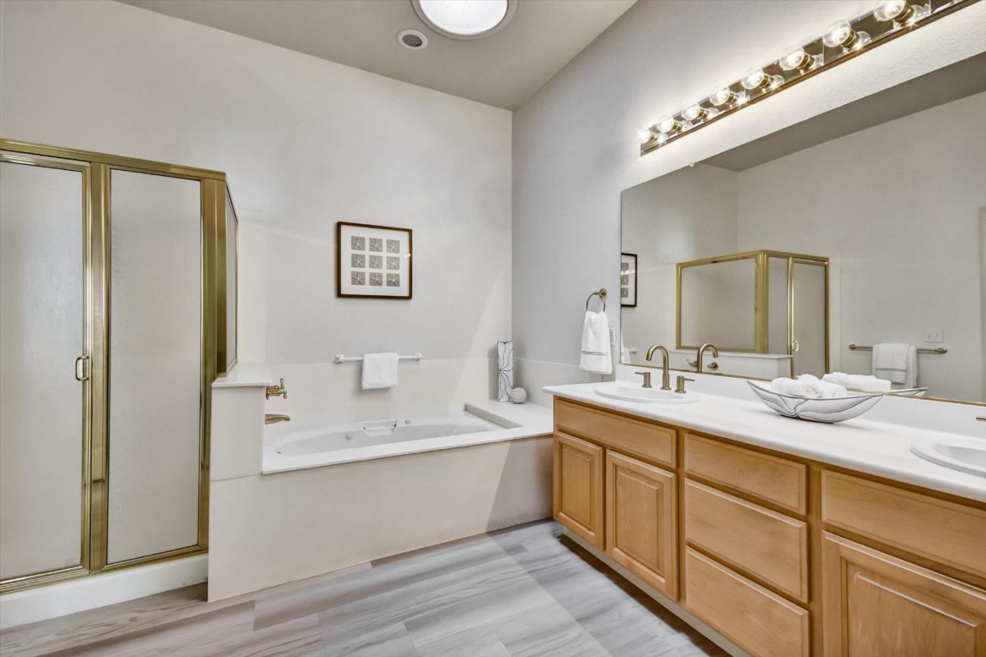 Detail Gallery Image 24 of 41 For 8756 Mccarty Ranch Dr, San Jose,  CA 95135 - 2 Beds | 2/1 Baths