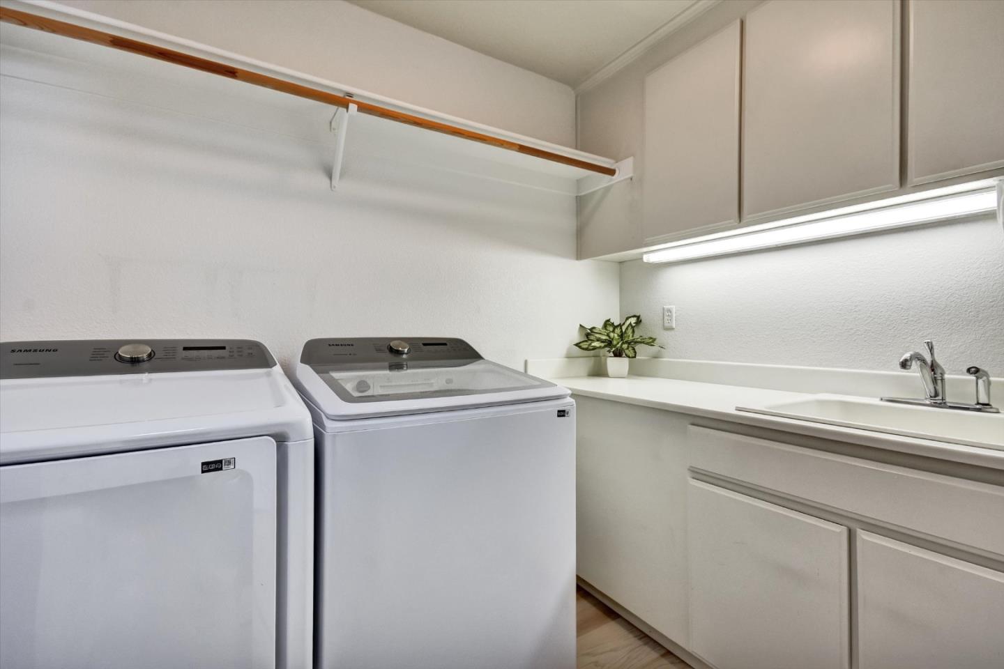 Detail Gallery Image 27 of 41 For 8756 Mccarty Ranch Dr, San Jose,  CA 95135 - 2 Beds | 2/1 Baths