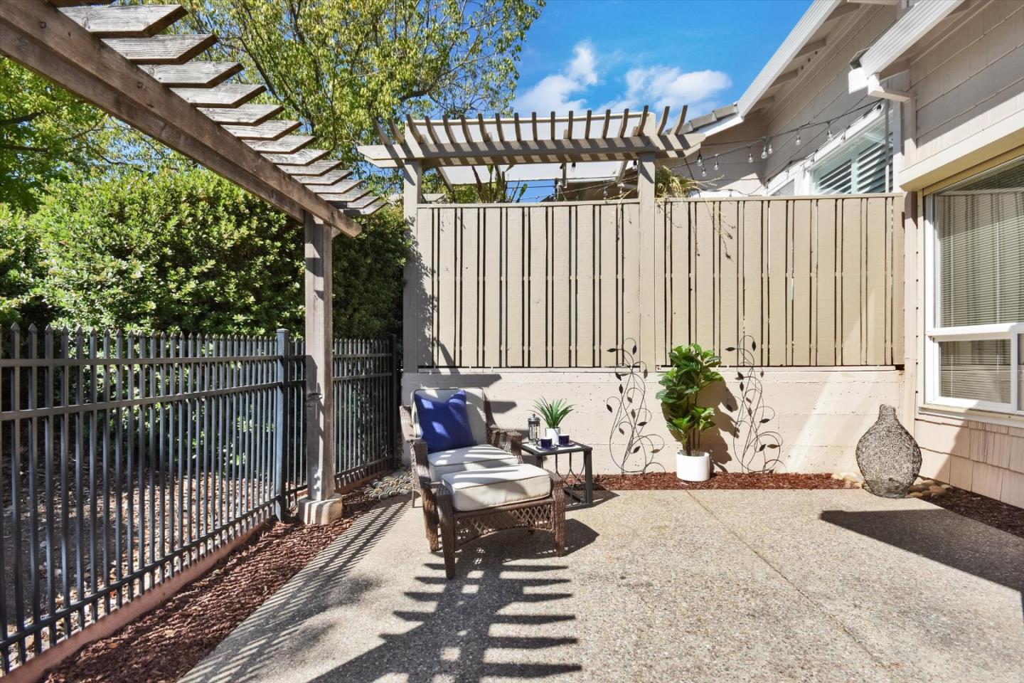 Detail Gallery Image 29 of 41 For 8756 Mccarty Ranch Dr, San Jose,  CA 95135 - 2 Beds | 2/1 Baths