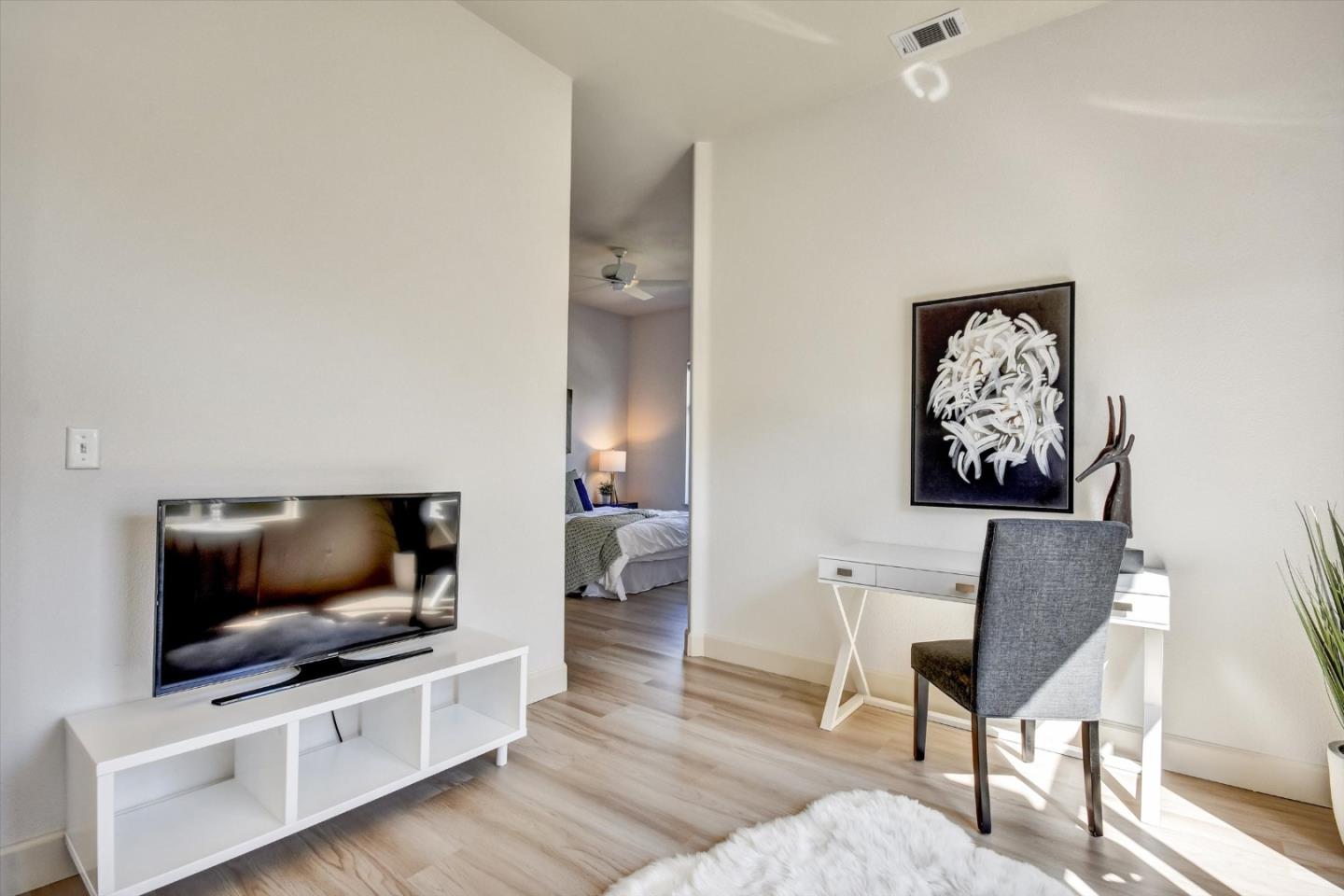 Detail Gallery Image 7 of 41 For 8756 Mccarty Ranch Dr, San Jose,  CA 95135 - 2 Beds | 2/1 Baths