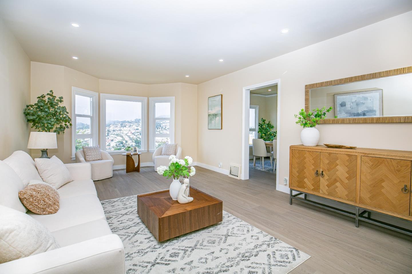 Detail Gallery Image 11 of 92 For 224 Shields St, San Francisco,  CA 94132 - 2 Beds | 4 Baths