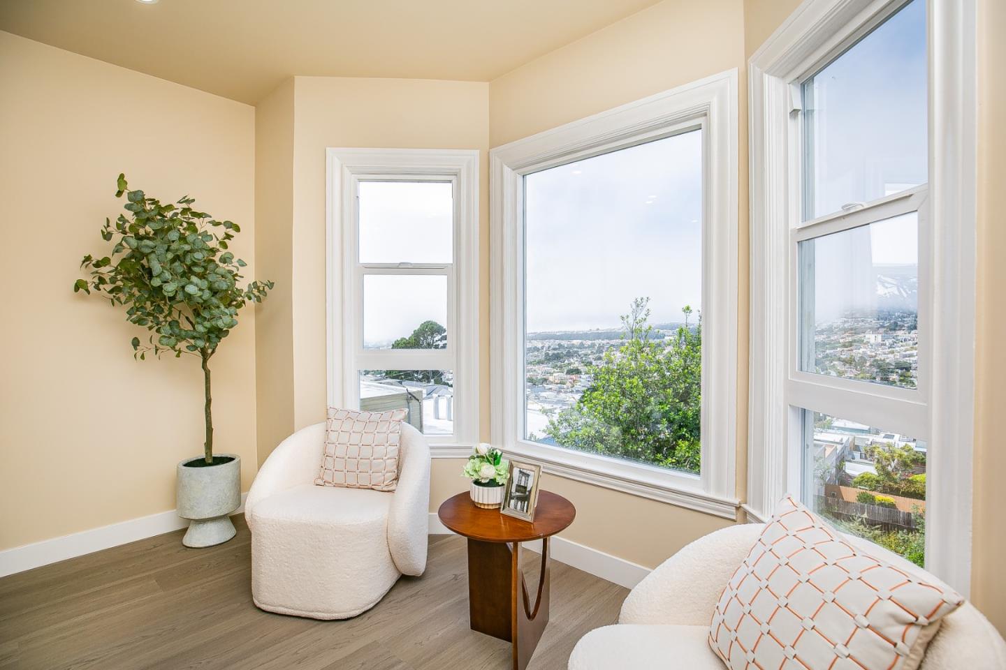 Detail Gallery Image 15 of 92 For 224 Shields St, San Francisco,  CA 94132 - 2 Beds | 4 Baths