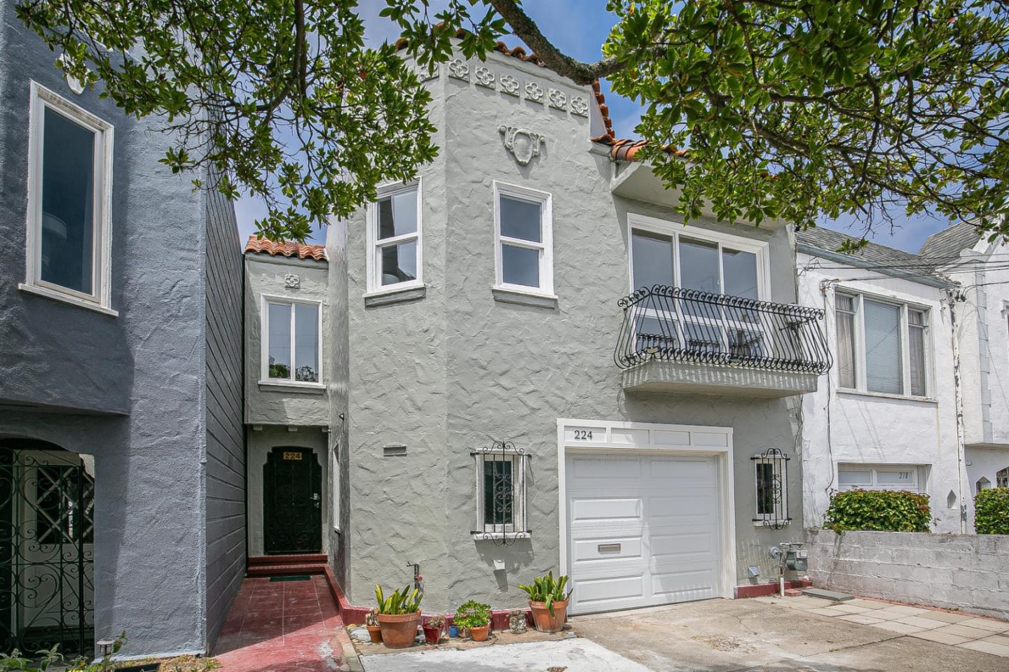 Detail Gallery Image 4 of 92 For 224 Shields St, San Francisco,  CA 94132 - 2 Beds | 4 Baths