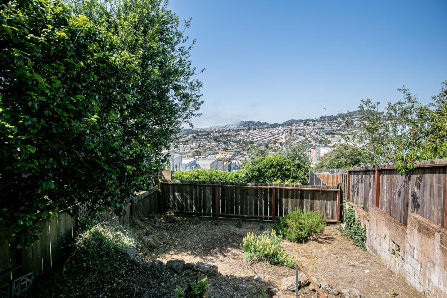 Detail Gallery Image 80 of 92 For 224 Shields St, San Francisco,  CA 94132 - 2 Beds | 4 Baths