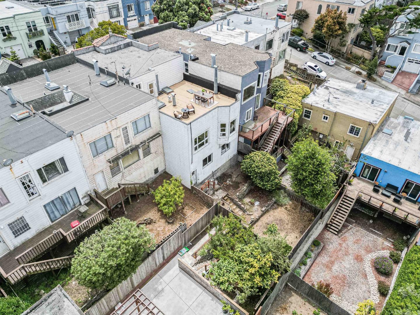 Detail Gallery Image 86 of 92 For 224 Shields St, San Francisco,  CA 94132 - 2 Beds | 4 Baths