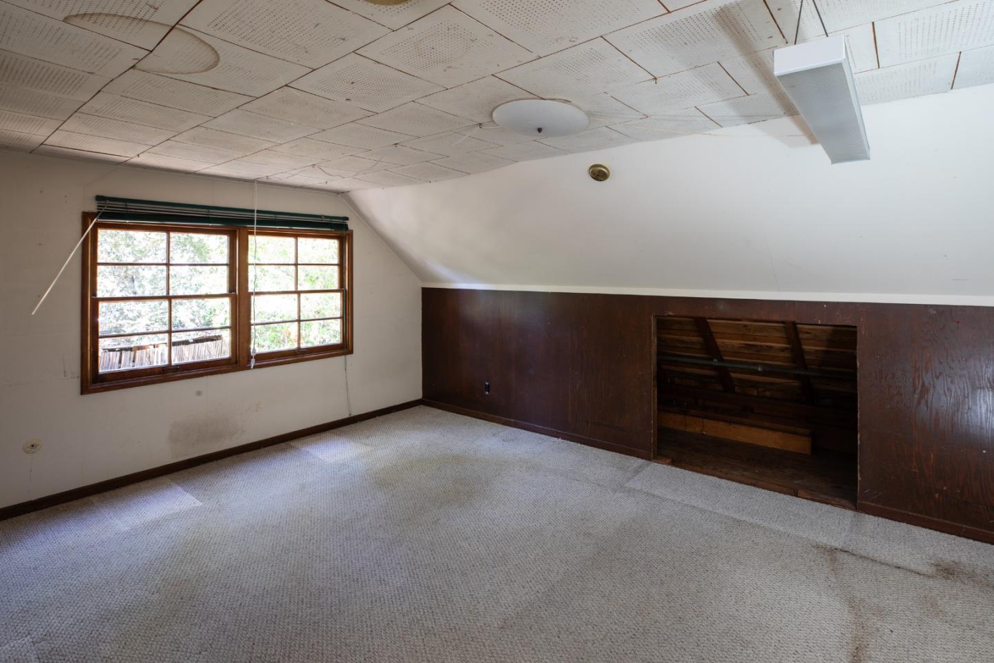 Detail Gallery Image 13 of 39 For 2 Bassett Ln, Atherton,  CA 94027 - 6 Beds | 3 Baths