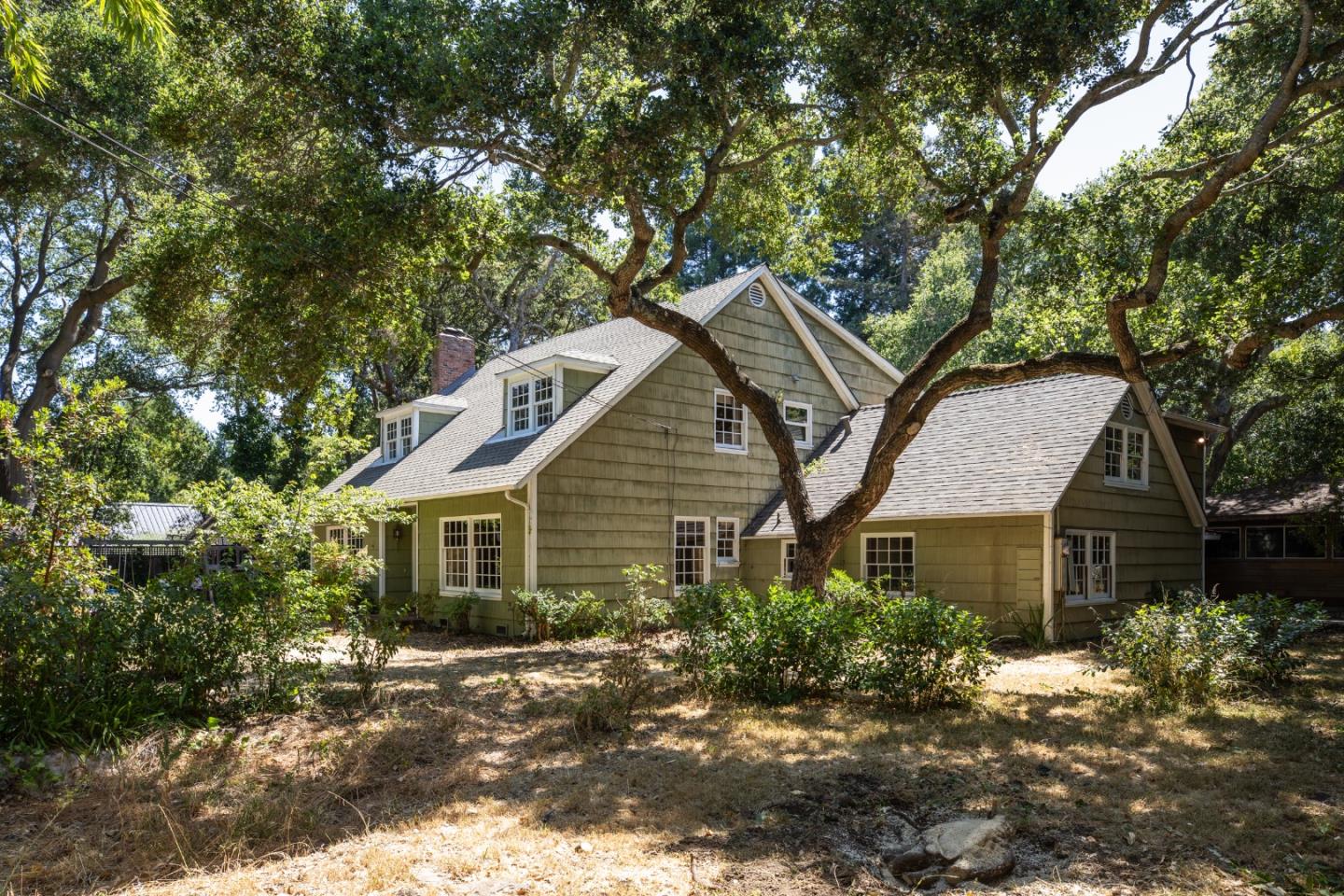 Detail Gallery Image 3 of 39 For 2 Bassett Ln, Atherton,  CA 94027 - 6 Beds | 3 Baths