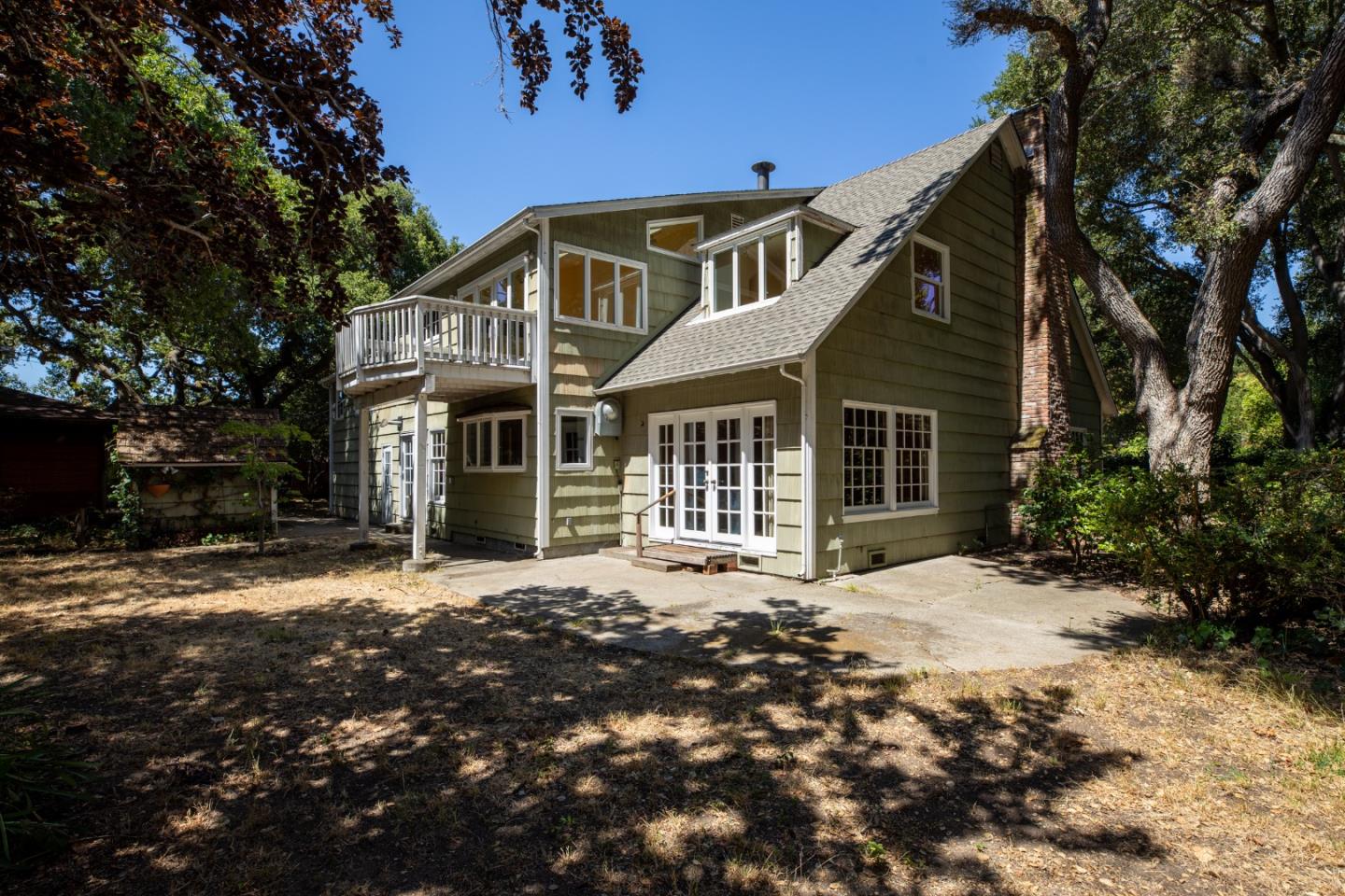 Detail Gallery Image 31 of 39 For 2 Bassett Ln, Atherton,  CA 94027 - 6 Beds | 3 Baths