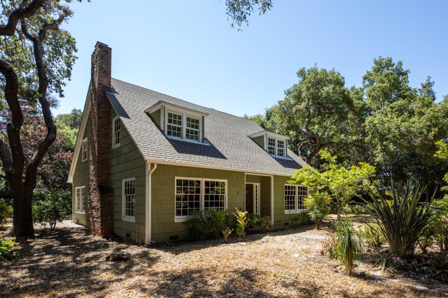 Detail Gallery Image 32 of 39 For 2 Bassett Ln, Atherton,  CA 94027 - 6 Beds | 3 Baths