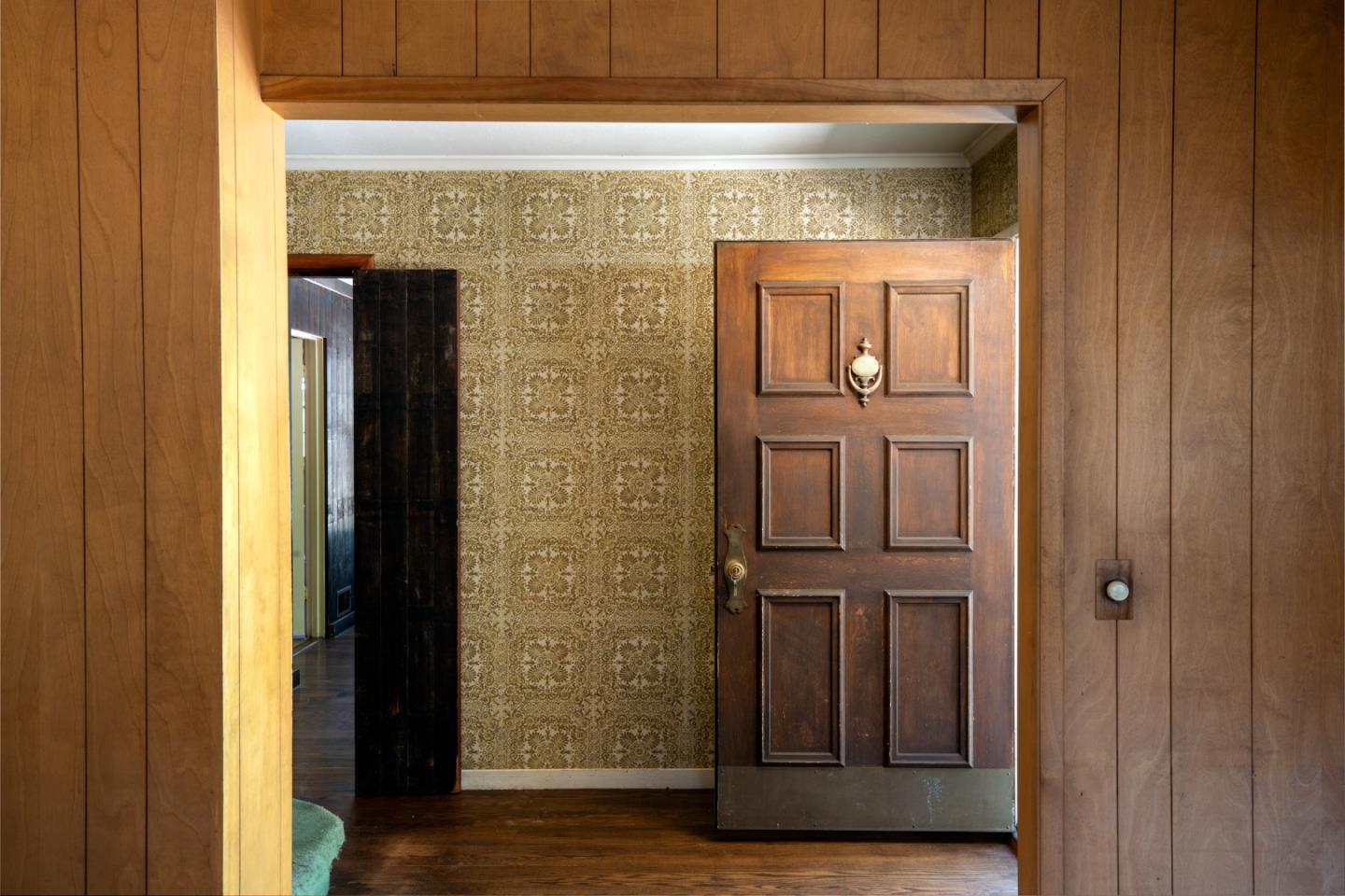 Detail Gallery Image 4 of 39 For 2 Bassett Ln, Atherton,  CA 94027 - 6 Beds | 3 Baths