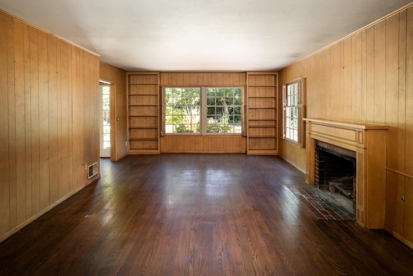 Detail Gallery Image 5 of 39 For 2 Bassett Ln, Atherton,  CA 94027 - 6 Beds | 3 Baths