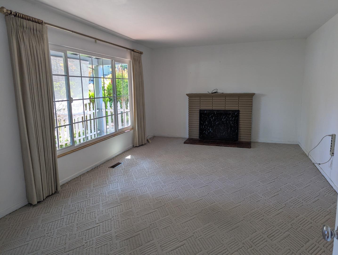 Detail Gallery Image 3 of 8 For 1686 Mercy St, Mountain View,  CA 94041 - 2 Beds | 1 Baths