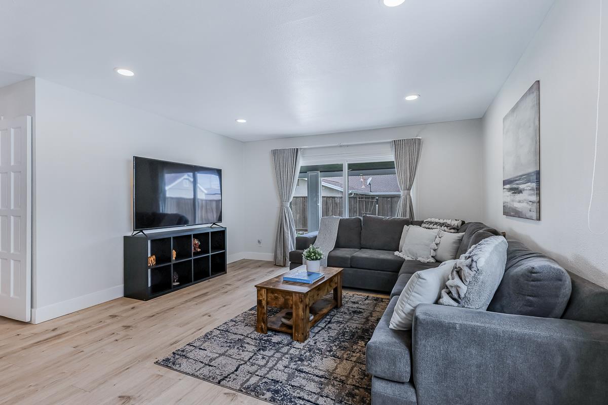 Detail Gallery Image 16 of 55 For 937 Florence Rd, Livermore,  CA 94550 - 4 Beds | 2 Baths