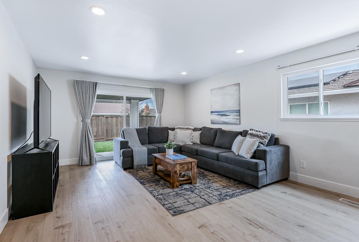 Detail Gallery Image 17 of 55 For 937 Florence Rd, Livermore,  CA 94550 - 4 Beds | 2 Baths