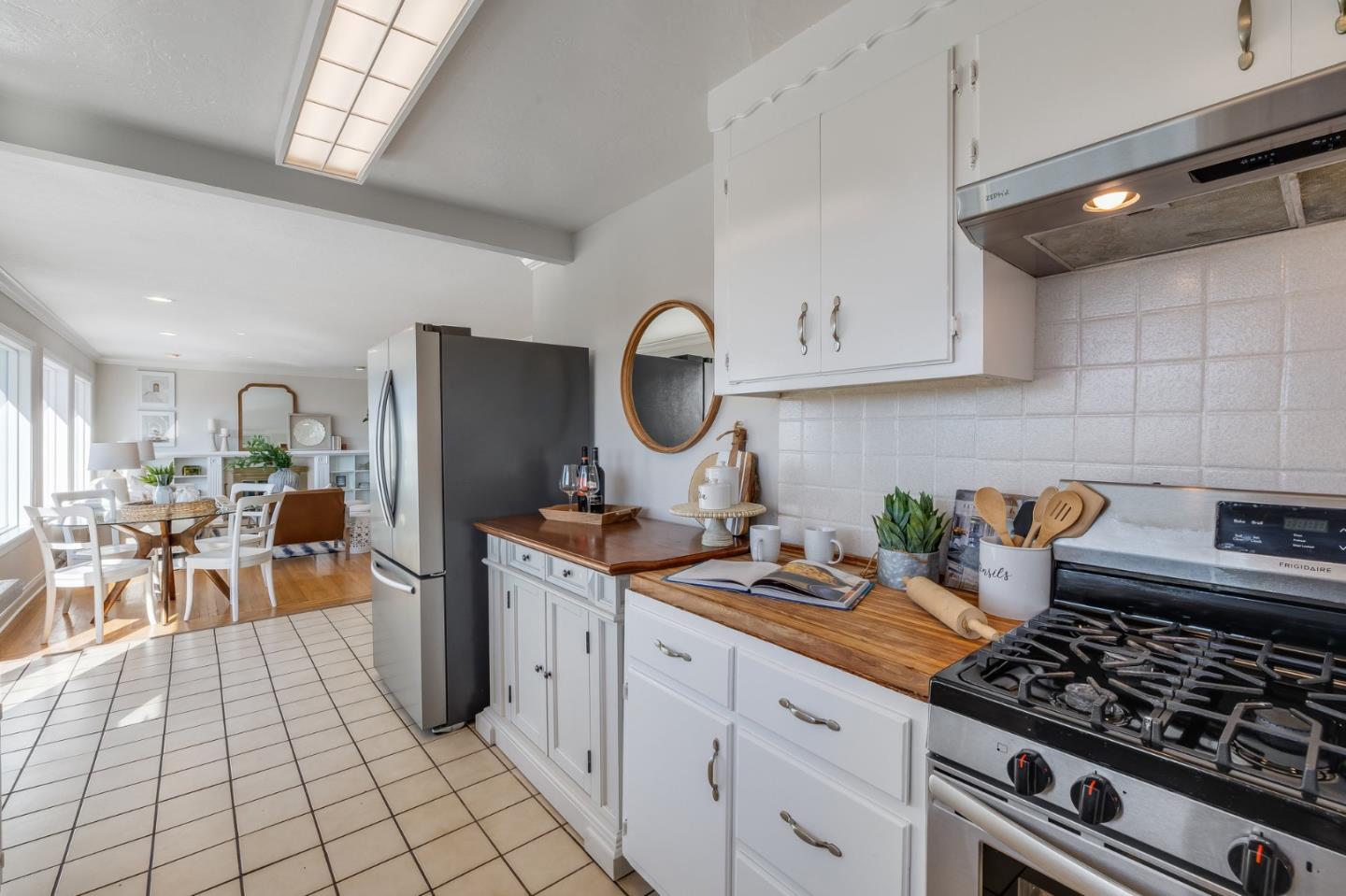 Detail Gallery Image 22 of 55 For 284 41st Ave, San Mateo,  CA 94403 - 4 Beds | 3 Baths