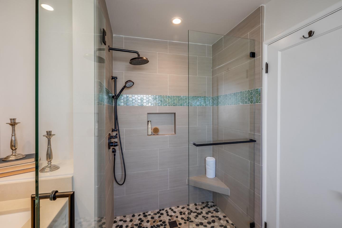Detail Gallery Image 28 of 55 For 284 41st Ave, San Mateo,  CA 94403 - 4 Beds | 3 Baths