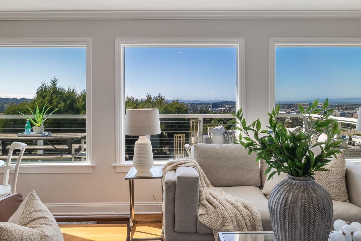Detail Gallery Image 4 of 55 For 284 41st Ave, San Mateo,  CA 94403 - 4 Beds | 3 Baths