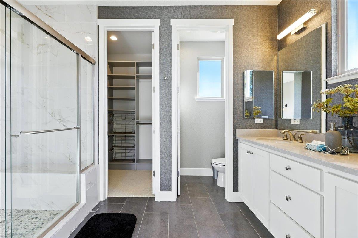 Detail Gallery Image 35 of 62 For 324 Cherokee Loop, Mountain View,  CA 94043 - 3 Beds | 3/1 Baths