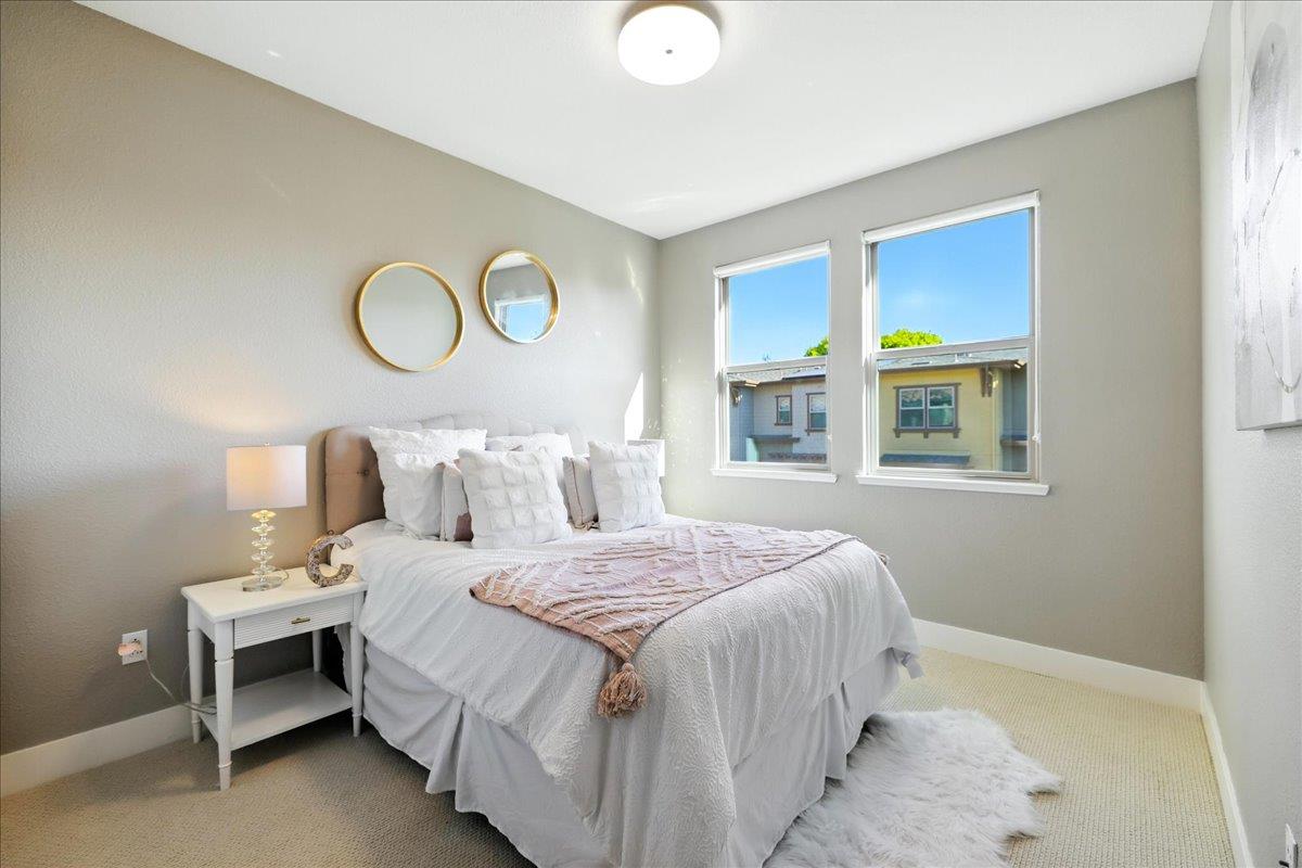 Detail Gallery Image 37 of 62 For 324 Cherokee Loop, Mountain View,  CA 94043 - 3 Beds | 3/1 Baths