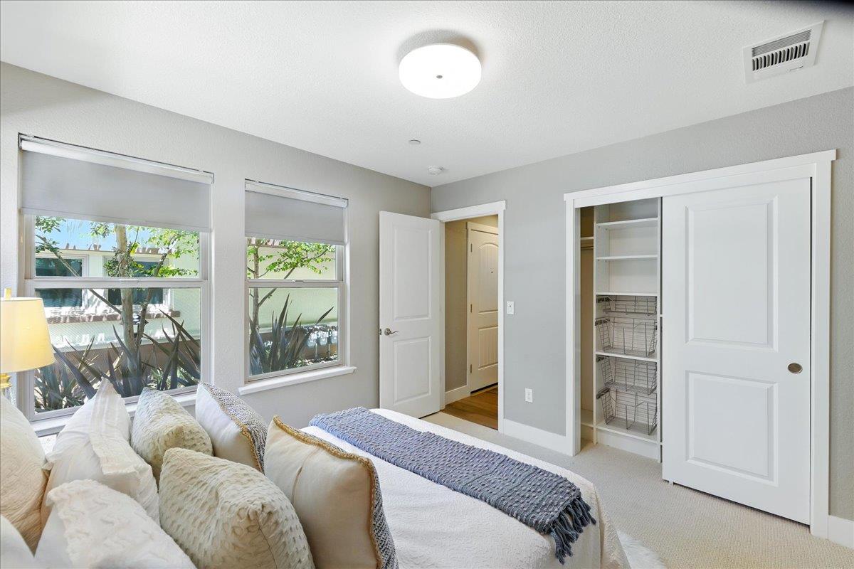 Detail Gallery Image 43 of 62 For 324 Cherokee Loop, Mountain View,  CA 94043 - 3 Beds | 3/1 Baths