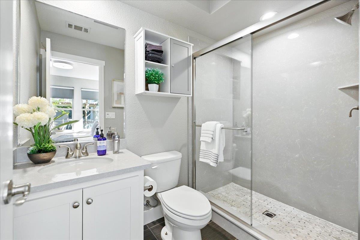 Detail Gallery Image 44 of 62 For 324 Cherokee Loop, Mountain View,  CA 94043 - 3 Beds | 3/1 Baths