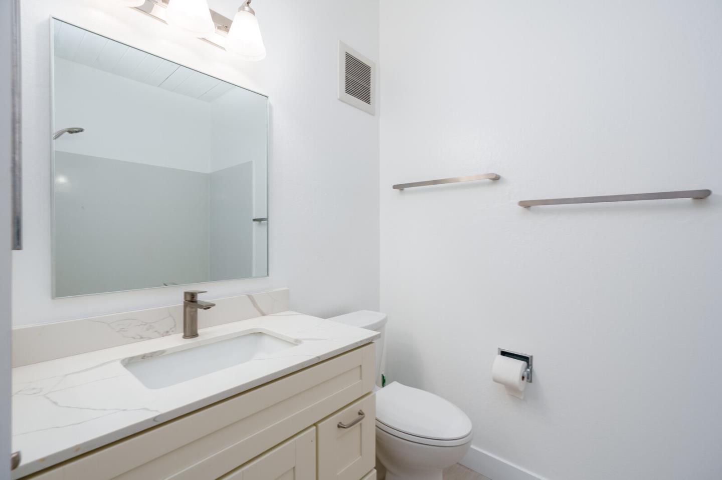 Detail Gallery Image 13 of 19 For 175 Brahms Way, Sunnyvale,  CA 94087 - 2 Beds | 1 Baths