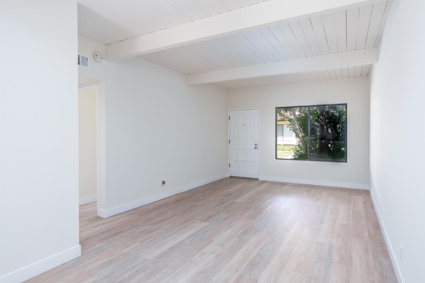Detail Gallery Image 9 of 19 For 175 Brahms Way, Sunnyvale,  CA 94087 - 2 Beds | 1 Baths