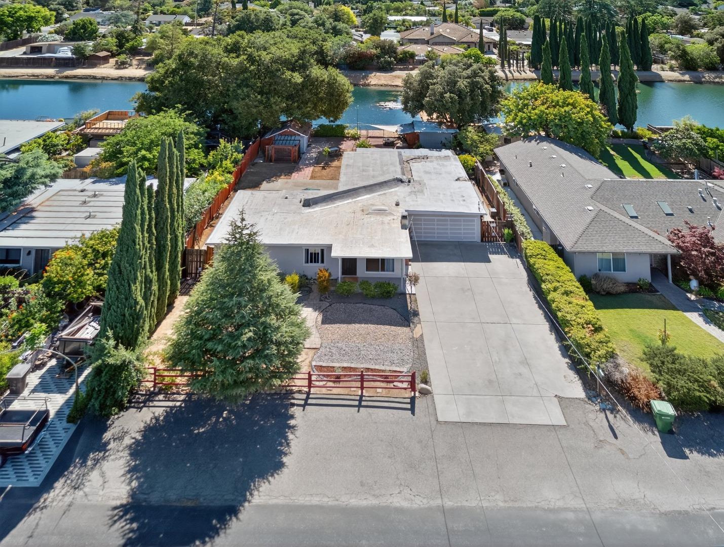 Detail Gallery Image 40 of 44 For 848 Kenneth Ave, Campbell,  CA 95008 - 4 Beds | 2 Baths